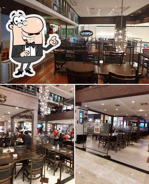 O interior do Cruzeiro's Bar