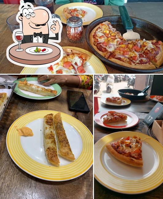 Food at Pizza Hut Sai Leela Mall, Valsad