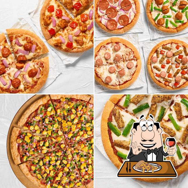 At Pizza Hut Golden I Mall, Greater Noida, you can order pizza