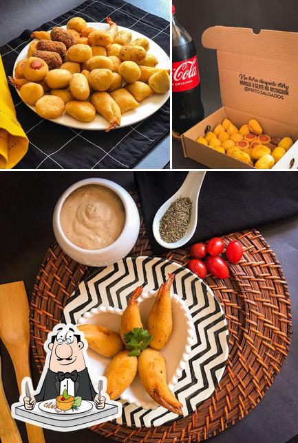 O Fritô Salgados se destaca pelo comida e bebida