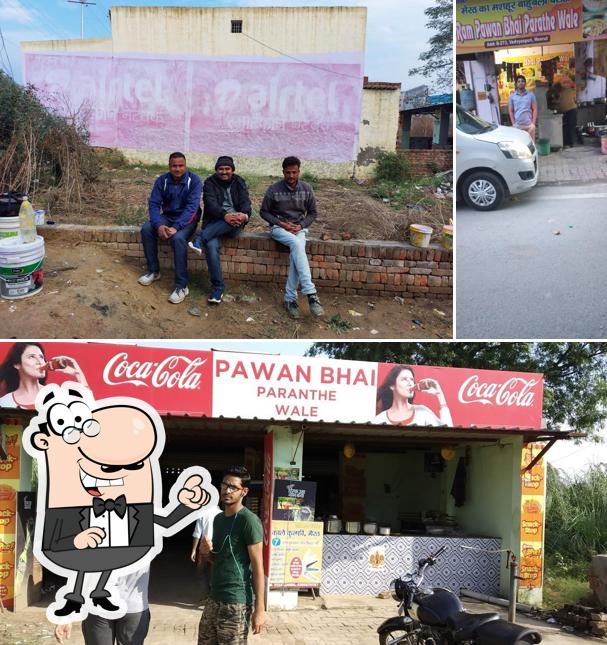 The exterior of Ram Pawan Bhai Parathe waale