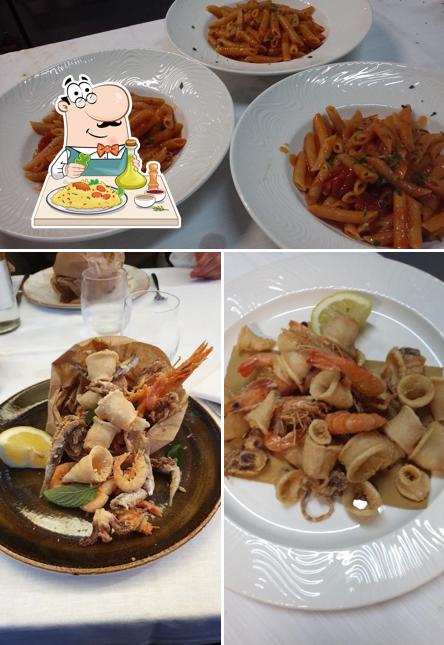 Platti al Pizzeria Reginella