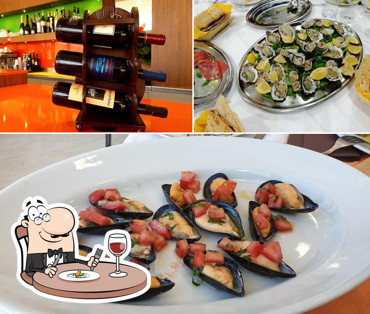 La cibo e vino del ristorante