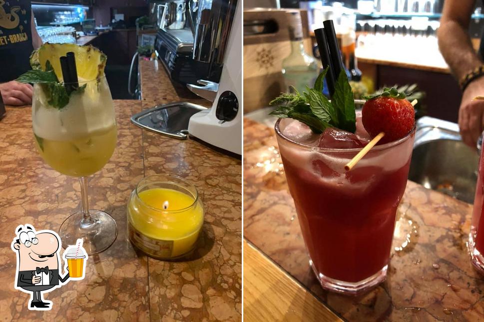 Goditi qualcosa da bere a Bar Mascagni