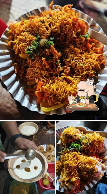 Pad thai at Brahmin's bangarpete chats