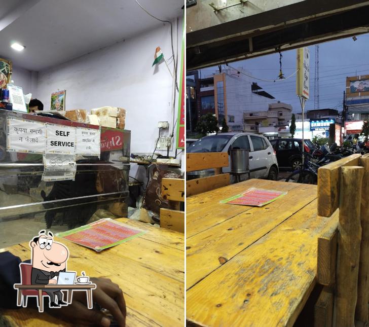The interior of Shyam sandwich