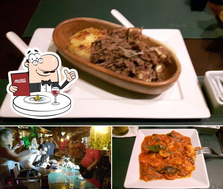 Comida em Restaurante Tamarindo