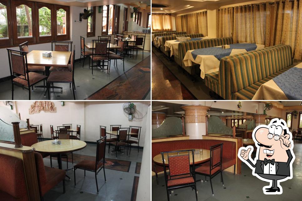 Shree Ganesh Restaurant - Pure Veg