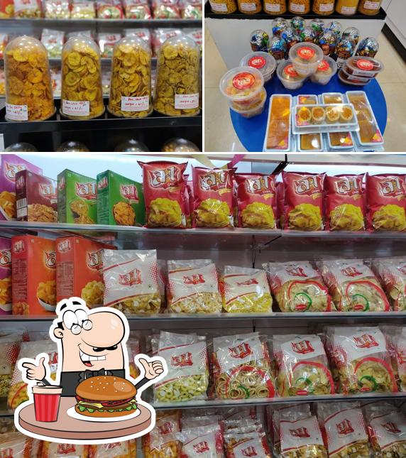 Order a burger at A1 Chips