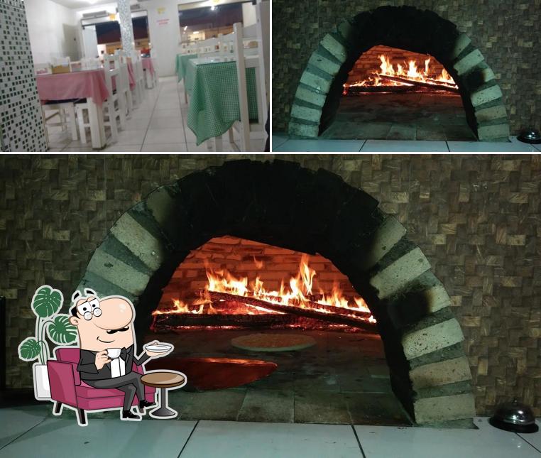 Nichelle Pizzaria e Lancheria
