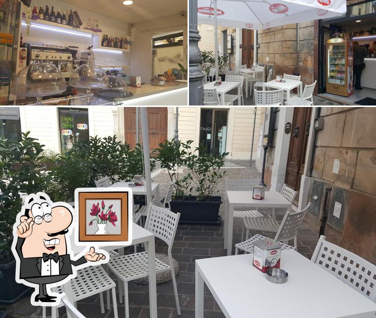 Siediti a un tavolo di Nuovo Caffe Teate