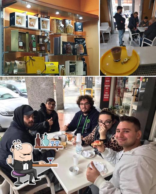 Dai un'occhiata agli interni di Bar Del Sole