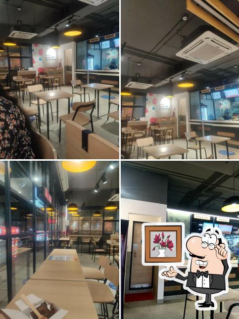 The interior of Domino's Pizza Shanti Nagar West, Hosur