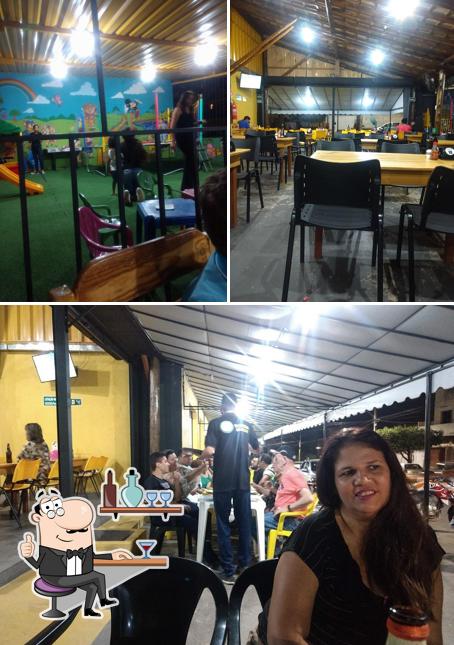 O interior do Empório Da Pizza