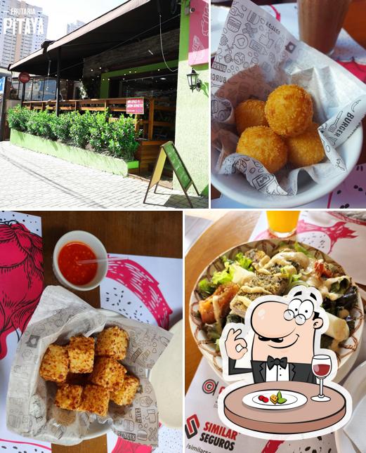 Comida em Frutaria Pitaya