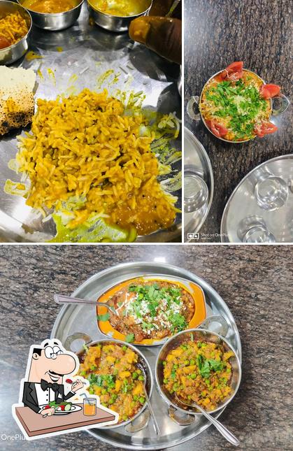 Food at Yash Dining Hall