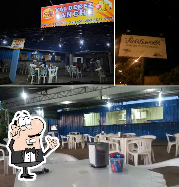 Esta é a foto ilustrando interior e exterior no Valderez Lanchonete