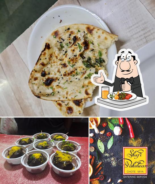 Food at Shafi Pahelwan's Chote Miya