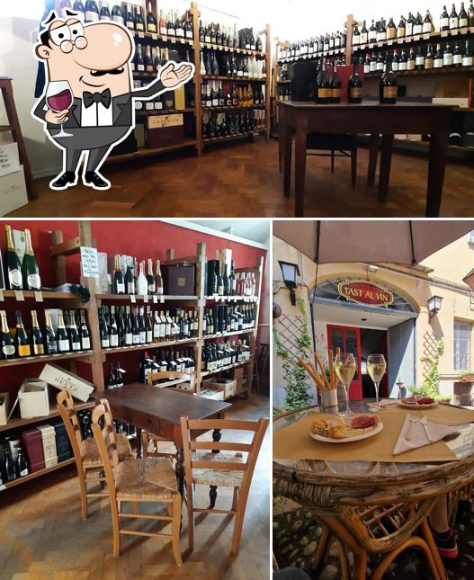 Degusta un bicchiere di vino a Tast al Vin Enoteca