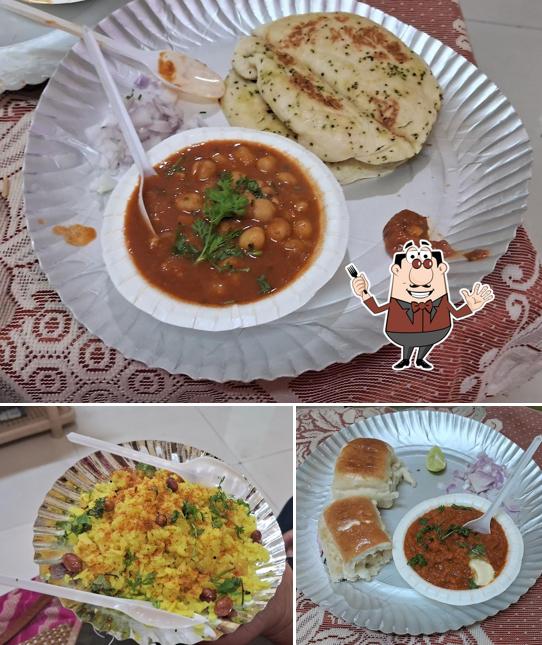 Food at 3 Friendz Cafe
