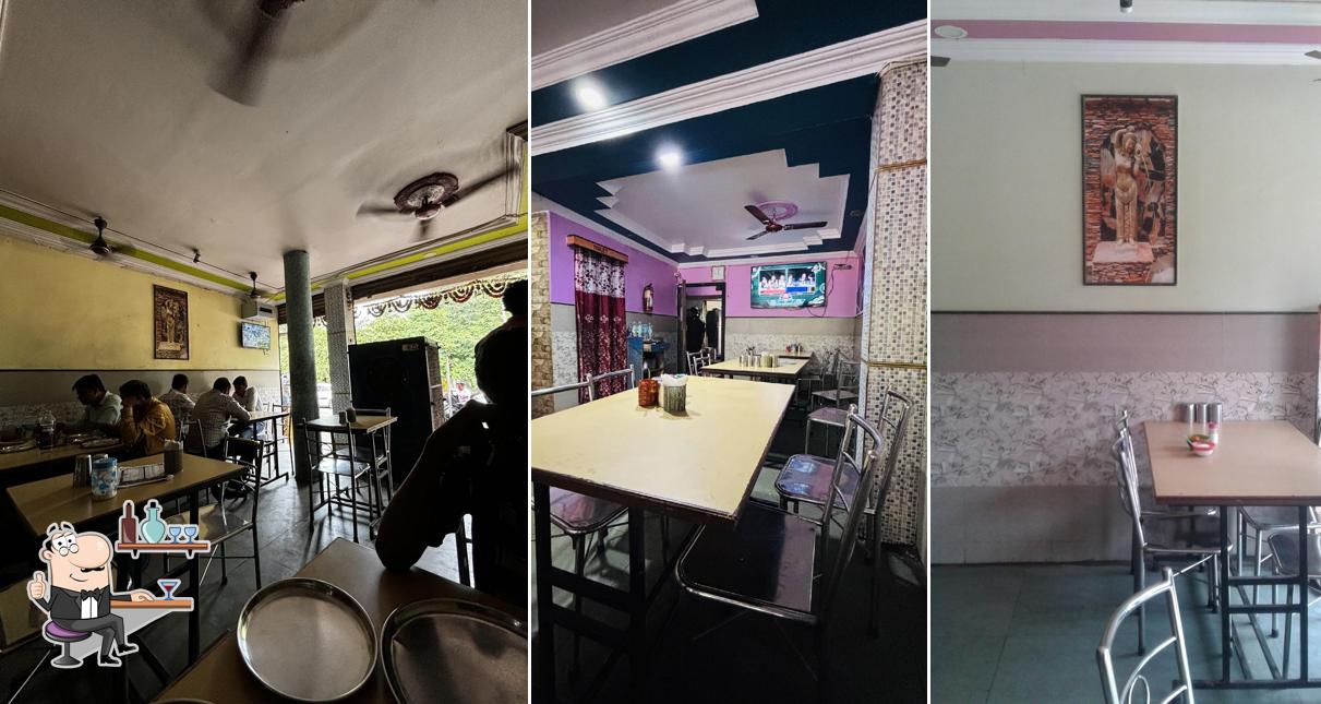 Check out how Shriman Saoji Bhojnalaya looks inside