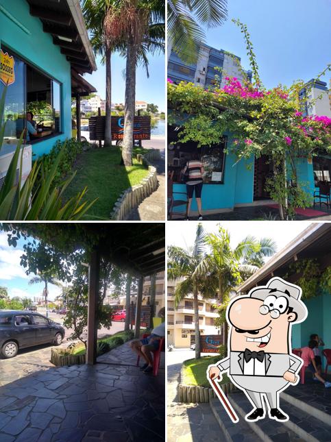 a área exterior é uma característica importante do Girardi Restaurante