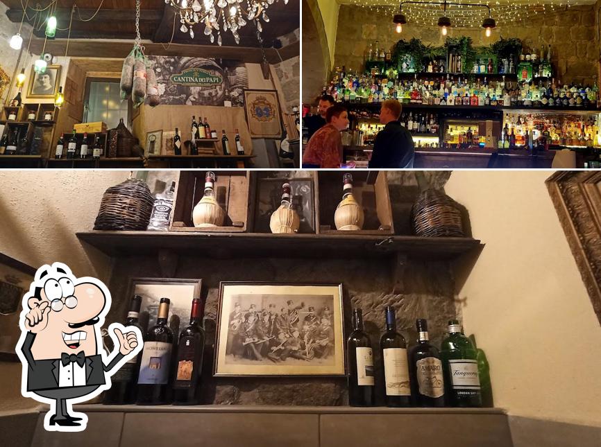 Siediti a un tavolo di Cantina Dei Papi