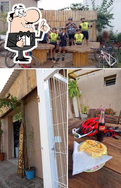 Look at this image of Café com Prosa