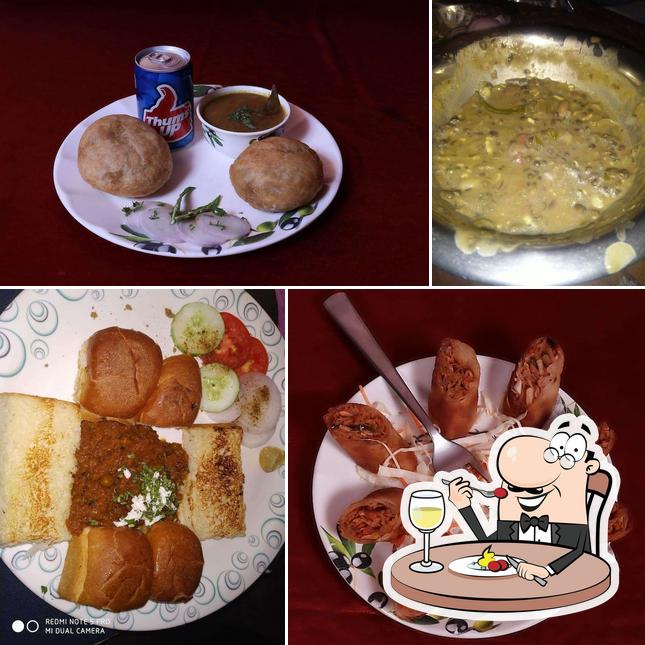 Food at Shri Bhojnalaya Restaurant & Sweets