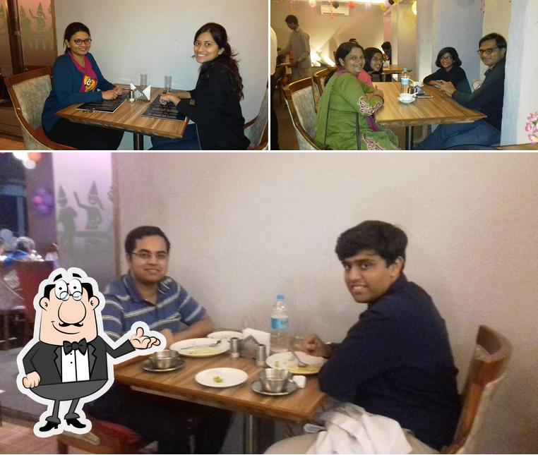 Check out how De Kook,multi-cuisine Restaurant looks inside
