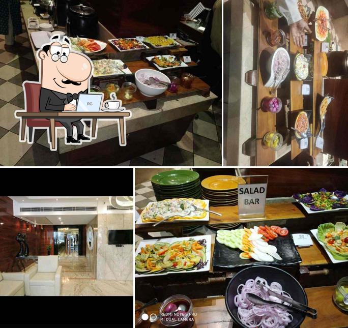 Oak Bar & Bistro