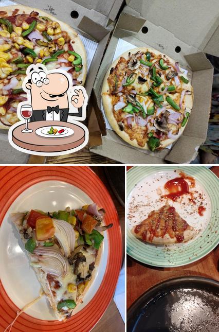 Food at Pizza Hut Lotus Mall Magadi Road, Bangalore