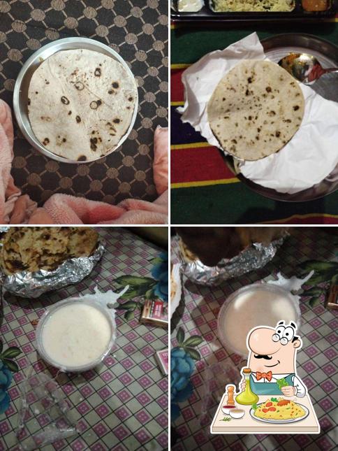 Food at Khandelwal pavitra bhojnalaya