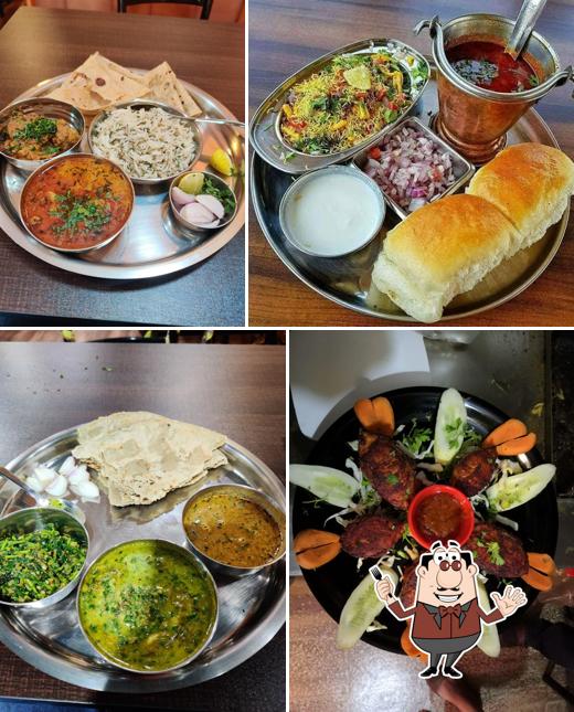 Food at Maharashtra Darbaar