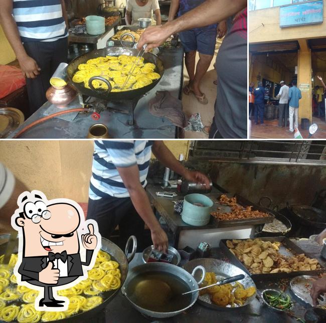 Patil vada pav