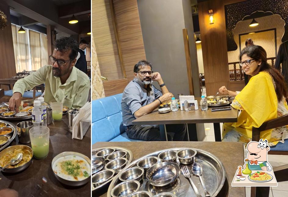 Meals at Shri Ganesh Veg Thali श्री गणेश व्हेज थाळी