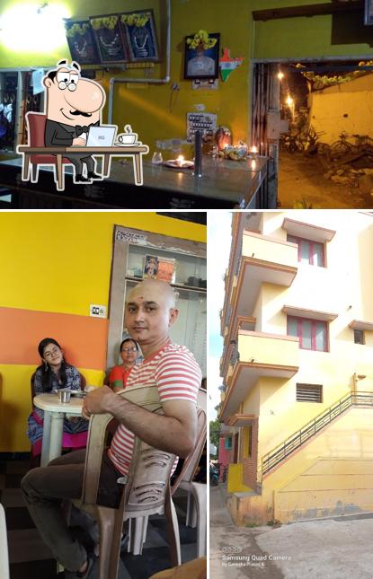 The interior of Sri Vasavi Cafe (Setty Hotel)