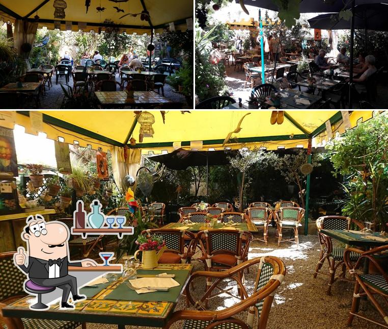 L'intérieur de Le café jardin