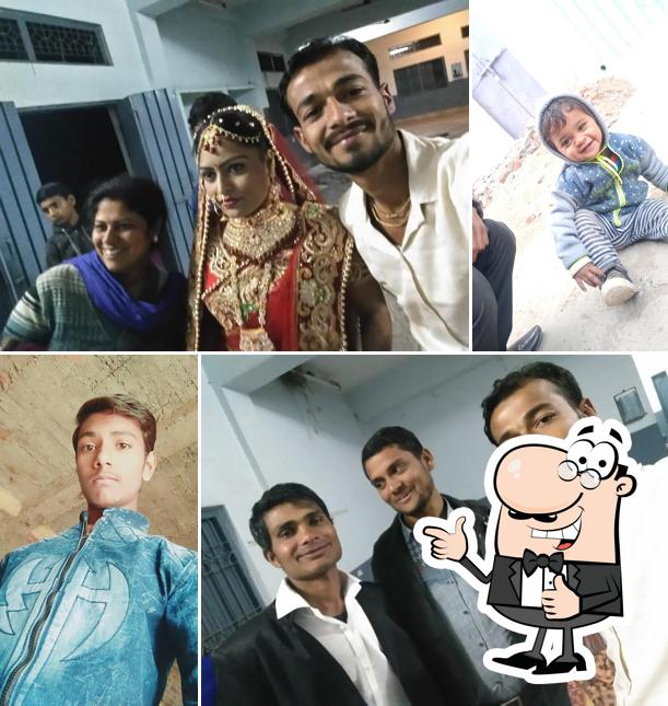 Look at the photo of Manmauji Chat & Gupchup Store