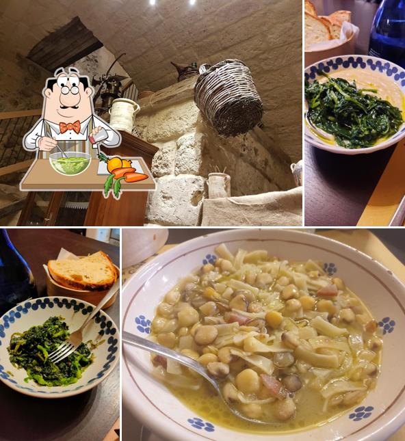 Insalata di alghe al Braceria Osteria La Grotta di Santa Chiara