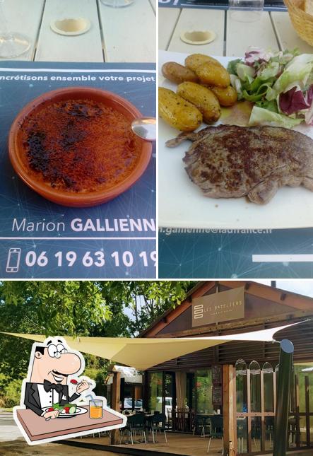Les Bateliers se distingue par sa nourriture et intérieur