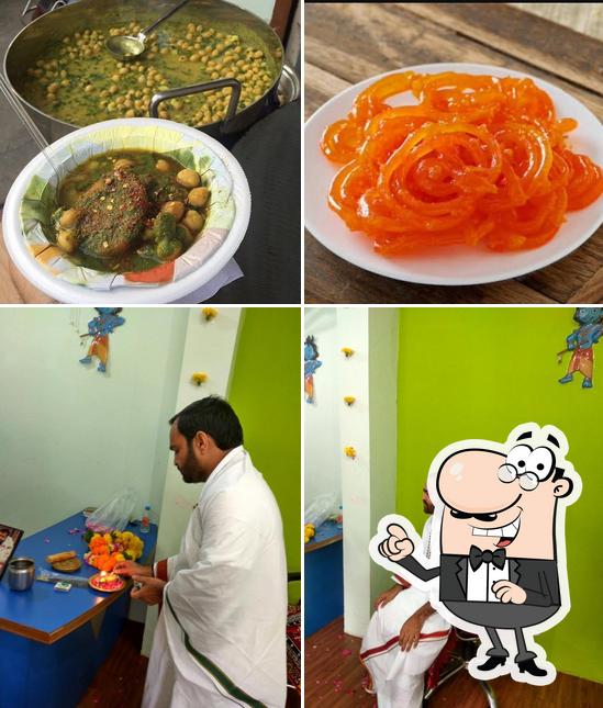 The picture of Ratlami Zayka’s interior and food