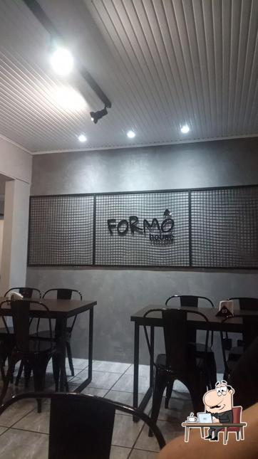 O interior do Formô Burger