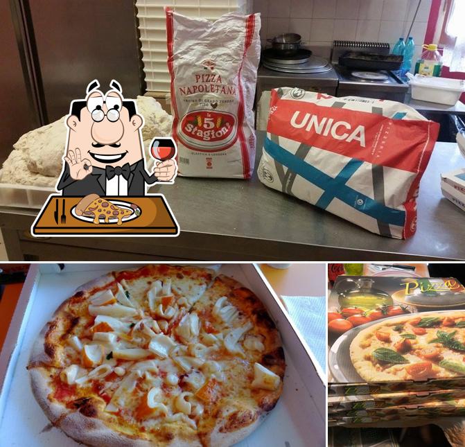 A Il Veliero da Erasmo, puoi ordinare una bella pizza