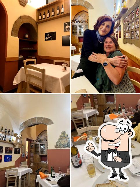 Siediti a un tavolo di Trattoria del Moro Aronne