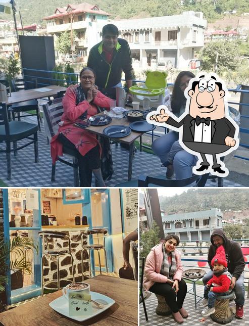 Check out how The coffee chowk cafe looks inside