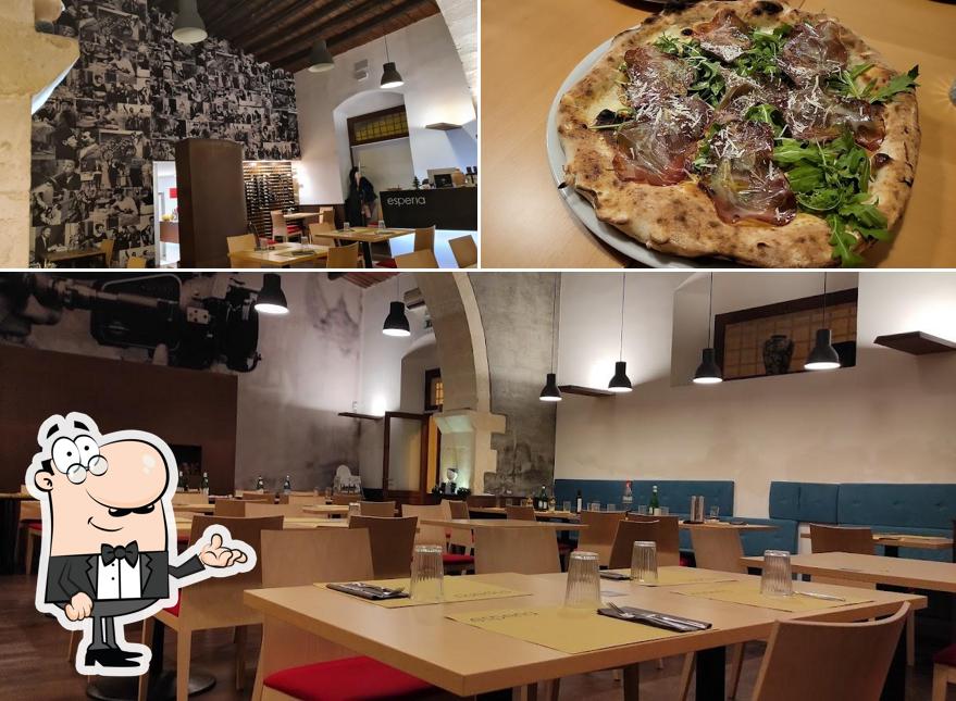 Siediti a un tavolo di Esperia Pizzeria - Ristorante