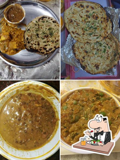 Food at Chadha Bhojnalaya