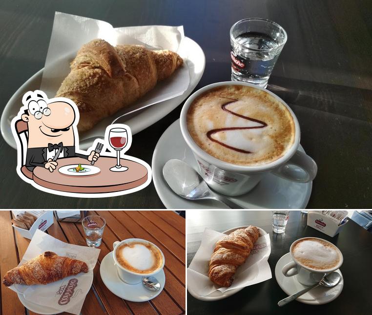 Cibo al Bar Agorà