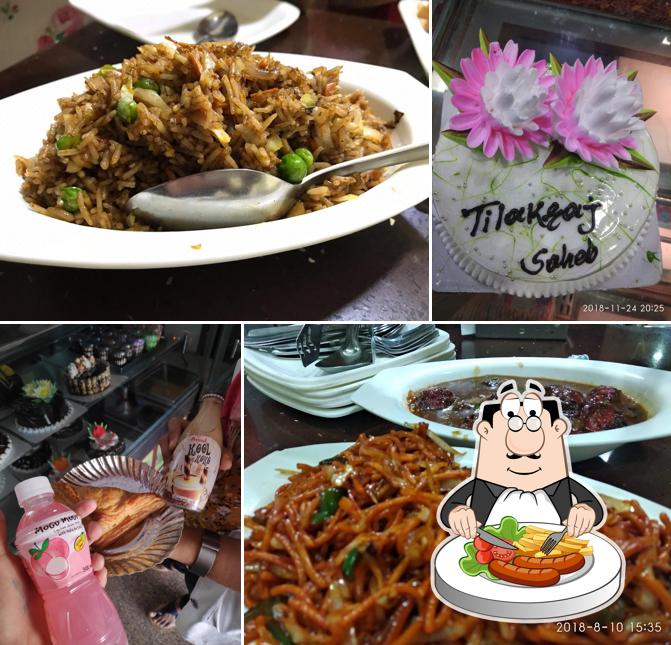 Meals at Manoj Bakery
